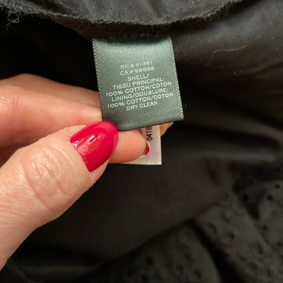 Elegant Black Off-Shoulder Dress - Picture 13 of 13